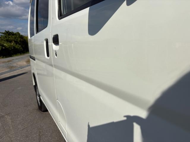 ハイゼットカーゴ ＤＸ　ＳＡＩＩＩ　４ＡＴ　衝突軽減ブレーキ　横滑り防止　アイドリングストップ　マニュアルエアコン　前席パワーウィンドウ　純正キーレス（11枚目）