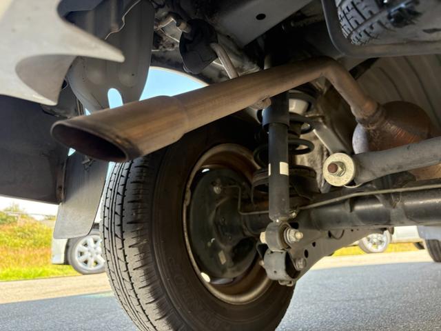 ハイゼットカーゴ ＤＸ　ＳＡＩＩＩ　４ＡＴ　衝突軽減ブレーキ　横滑り防止　アイドリングストップ　マニュアルエアコン　前席パワーウィンドウ　純正キーレス（15枚目）