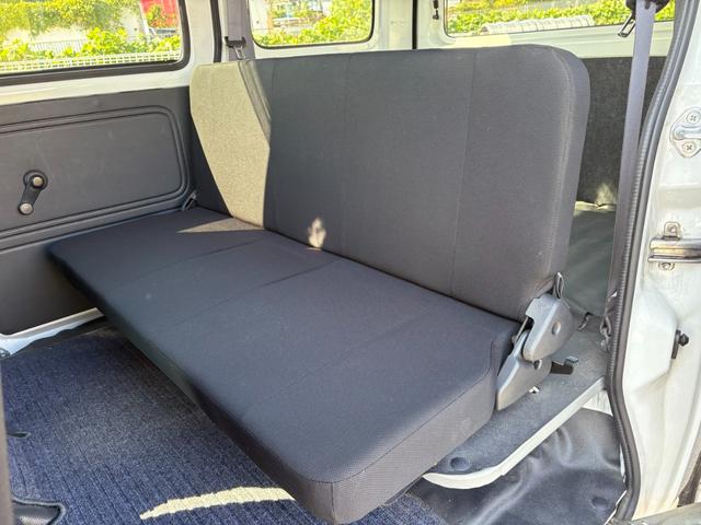 ハイゼットカーゴ ＤＸ　ＳＡＩＩＩ　４ＡＴ　衝突軽減ブレーキ　横滑り防止　アイドリングストップ　マニュアルエアコン　前席パワーウィンドウ　純正キーレス（26枚目）
