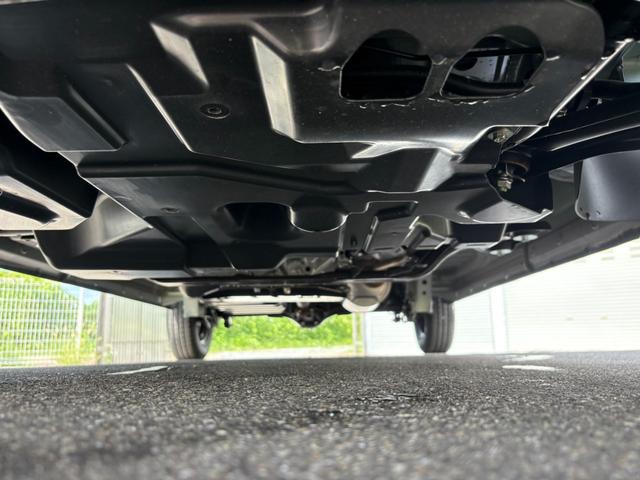 クリッパーバン ＤＸ　ＣＶＴ　　衝突軽減ブレーキ　横滑り防止　アイドリングストップ　パーキングアシスト　純正ラジオ　ポータブルナビ　ワンセグ　マニュアルエアコン　全席パワーウィンドウ　純正キーレス（13枚目）