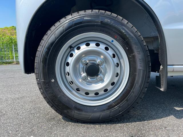 クリッパーバン ＤＸ　５ＭＴ　衝突軽減ブレーキ　横滑り防止　パーキングアシスト　純正ラジオ　マニュアルエアコン　前席パワーウィンドウ　純正キーレス（20枚目）