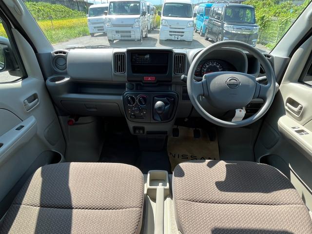 クリッパーバン ＤＸ　５ＭＴ　衝突軽減ブレーキ　横滑り防止　パーキングアシスト　純正ラジオ　マニュアルエアコン　前席パワーウィンドウ　純正キーレス（30枚目）