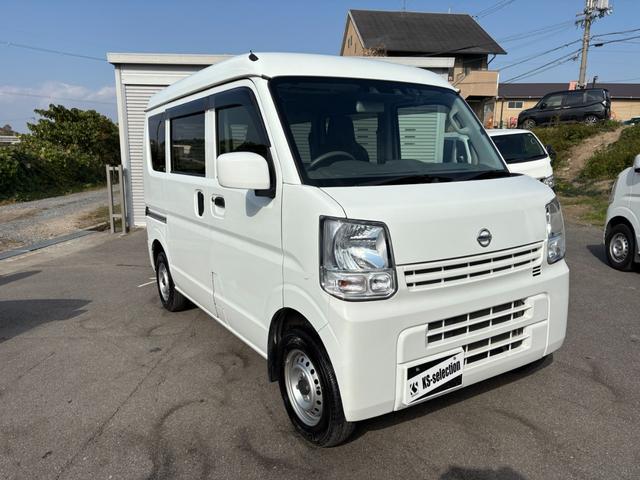 ＮＶ１００クリッパーバン ＤＸ　ＧＬセーフティパッケージ　４ＡＴ　衝突軽減ブレーキ　横滑り防止　パーキングアシスト　純正ナビ　フルセグ　Ｂｌｕｅｔｏｏｔｈ接続可　ラジオ　バックカメラ　ＥＴＣ　ドライブレコーダー　前席パワーウィンドウ　電格ミラー　純正キーレス（4枚目）