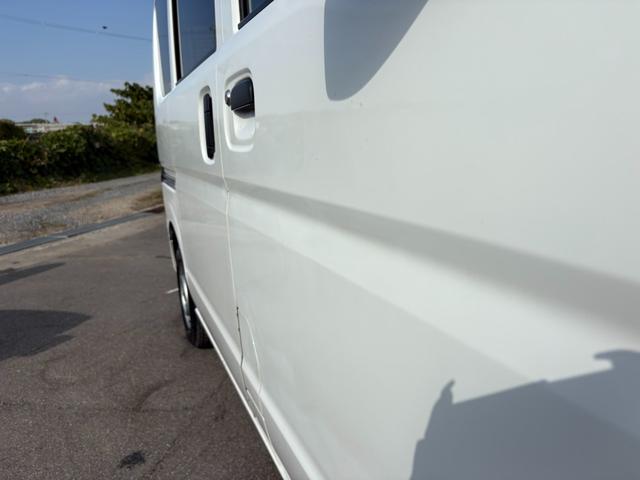 ＮＶ１００クリッパーバン ＤＸ　ＧＬセーフティパッケージ　４ＡＴ　衝突軽減ブレーキ　横滑り防止　パーキングアシスト　純正ナビ　フルセグ　Ｂｌｕｅｔｏｏｔｈ接続可　ラジオ　バックカメラ　ＥＴＣ　ドライブレコーダー　前席パワーウィンドウ　電格ミラー　純正キーレス（11枚目）