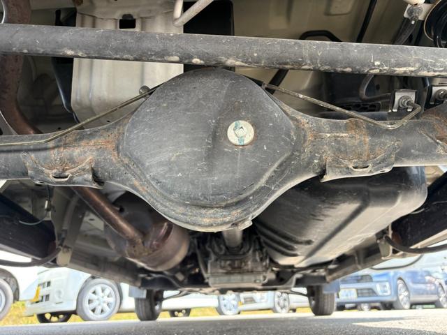 ＮＶ１００クリッパーバン ＤＸ　ＧＬセーフティパッケージ　４ＡＴ　衝突軽減ブレーキ　横滑り防止　パーキングアシスト　純正ナビ　フルセグ　Ｂｌｕｅｔｏｏｔｈ接続可　ラジオ　バックカメラ　ＥＴＣ　ドライブレコーダー　前席パワーウィンドウ　電格ミラー　純正キーレス（14枚目）