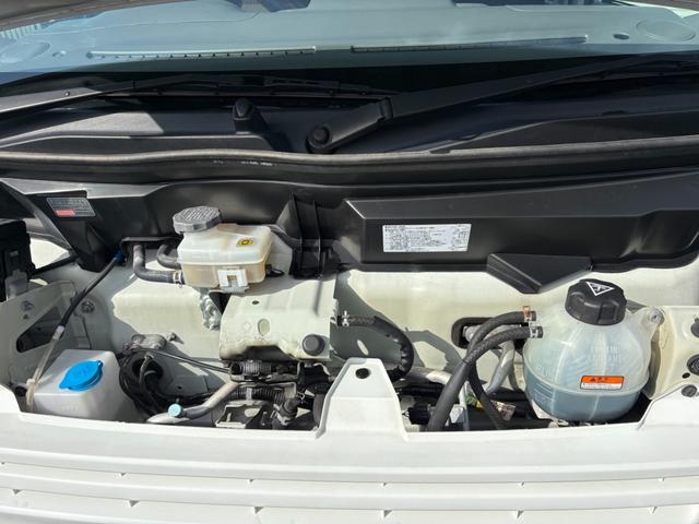 ＮＶ１００クリッパーバン ＤＸ　ＧＬセーフティパッケージ　４ＡＴ　衝突軽減ブレーキ　横滑り防止　パーキングアシスト　純正ナビ　フルセグ　Ｂｌｕｅｔｏｏｔｈ接続可　ラジオ　バックカメラ　ＥＴＣ　ドライブレコーダー　前席パワーウィンドウ　電格ミラー　純正キーレス（16枚目）