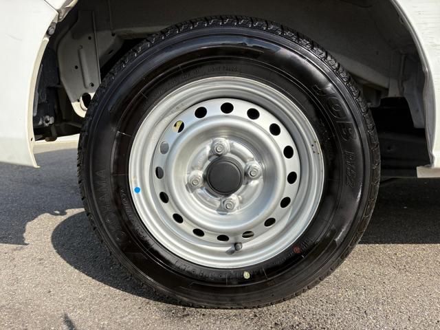 ＮＶ１００クリッパーバン ＤＸ　ＧＬセーフティパッケージ　４ＡＴ　衝突軽減ブレーキ　横滑り防止　パーキングアシスト　純正ナビ　フルセグ　Ｂｌｕｅｔｏｏｔｈ接続可　ラジオ　バックカメラ　ＥＴＣ　ドライブレコーダー　前席パワーウィンドウ　電格ミラー　純正キーレス（18枚目）