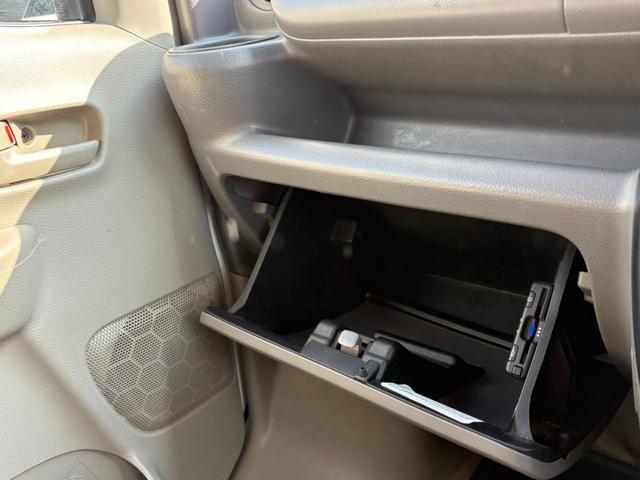 ＮＶ１００クリッパーバン ＤＸ　ＧＬセーフティパッケージ　４ＡＴ　衝突軽減ブレーキ　横滑り防止　パーキングアシスト　純正ナビ　フルセグ　Ｂｌｕｅｔｏｏｔｈ接続可　ラジオ　バックカメラ　ＥＴＣ　ドライブレコーダー　前席パワーウィンドウ　電格ミラー　純正キーレス（39枚目）