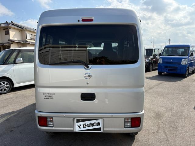 ＮＶ１００クリッパーバン ＤＸ　セーフティパッケージ　５ＡＧＳ車　２ｎｄ発進　衝突軽減ブレーキ　横滑り防止　パーキングアシスト　純正ラジオ　ＥＴＣ　マニュアルエアコン　純正キーレス（7枚目）