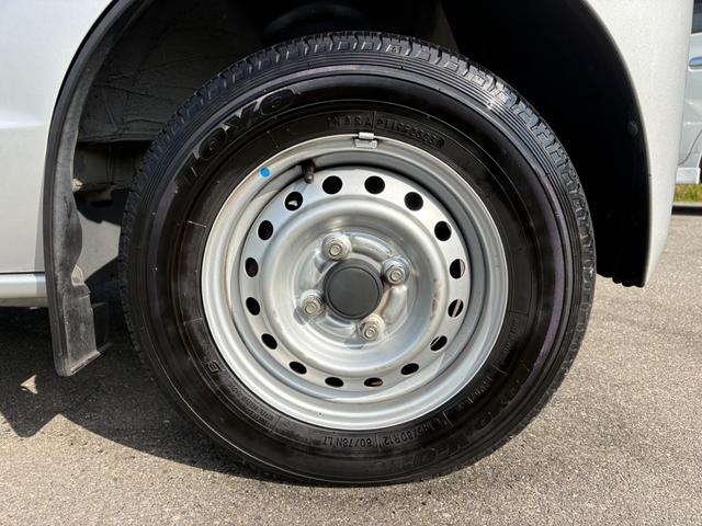 ＮＶ１００クリッパーバン ＤＸ　セーフティパッケージ　５ＡＧＳ車　２ｎｄ発進　衝突軽減ブレーキ　横滑り防止　パーキングアシスト　純正ラジオ　ＥＴＣ　マニュアルエアコン　純正キーレス（17枚目）