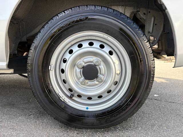 ＮＶ１００クリッパーバン ＤＸ　セーフティパッケージ　５ＡＧＳ車　２ｎｄ発進　衝突軽減ブレーキ　横滑り防止　パーキングアシスト　純正ラジオ　ＥＴＣ　マニュアルエアコン　純正キーレス（19枚目）