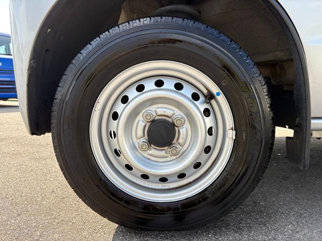 ＮＶ１００クリッパーバン ＤＸ　セーフティパッケージ　５ＡＧＳ車　２ｎｄ発進　衝突軽減ブレーキ　横滑り防止　パーキングアシスト　純正ラジオ　ＥＴＣ　マニュアルエアコン　純正キーレス（20枚目）