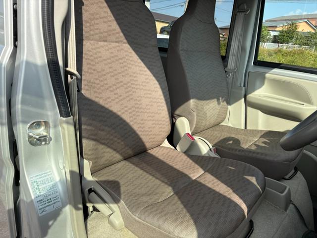 ＮＶ１００クリッパーバン ＤＸ　セーフティパッケージ　５ＡＧＳ車　２ｎｄ発進　衝突軽減ブレーキ　横滑り防止　パーキングアシスト　純正ラジオ　ＥＴＣ　マニュアルエアコン　純正キーレス（24枚目）