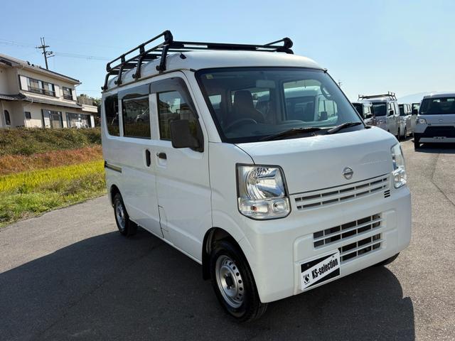 NV100クリッパーバン DX GLパッケージ 5AGS車 2nd発進 社外ナビ ワンセグ ラジオ ETC マニュアルエアコン 前席パワーウィンドウ キー(4枚目)