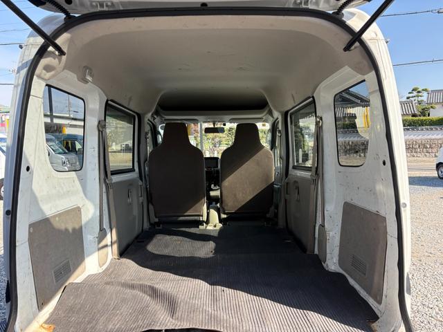 NV100クリッパーバン DX GLパッケージ 5AGS車 2nd発進 社外ナビ ワンセグ ラジオ ETC マニュアルエアコン 前席パワーウィンドウ キー(26枚目)