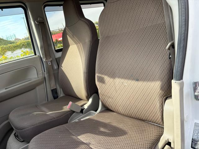 ＮＶ１００クリッパーバン ＤＸ　ＧＬパッケージ　４ＡＴ　純正ナビ　フルセグ　Ｂｌｕｅｔｏｏｔｈ接続可　ラジオ　バックカメラ　ＥＴＣ　ドライブレコーダー　マニュアルエアコン　前席パワーウィンドウ　キー（25枚目）