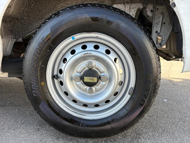 ＮＶ１００クリッパーバン ＤＸ　ＧＬパッケージ　４ＡＴ　純正ナビ　フルセグ　Ｂｌｕｅｔｏｏｔｈ接続可　ラジオ　マニュアルエアコン　前席パワーウィンドウ　ミラー型ドラレコ　純正キーレス（19枚目）