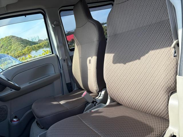 ＮＶ１００クリッパーバン ＤＸ　ＧＬパッケージ　４ＡＴ　純正ナビ　フルセグ　Ｂｌｕｅｔｏｏｔｈ接続可　ラジオ　マニュアルエアコン　前席パワーウィンドウ　ミラー型ドラレコ　純正キーレス（25枚目）