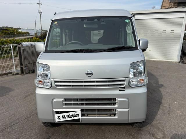 ＮＶ１００クリッパーバン ＤＸ　ＧＬセーフティパッケージ　４ＡＴ　衝突軽減ブレーキ　横滑り防止　パーキングアシスト　純正ナビ　フルセグ　Ｂｌｕｅｔｏｏｔｈ接続可　ラジオ　バックカメラ　ＥＴＣ　ドライブレコーダー　前席パワーウィンドウ　電格ミラー　純正キーレス（2枚目）