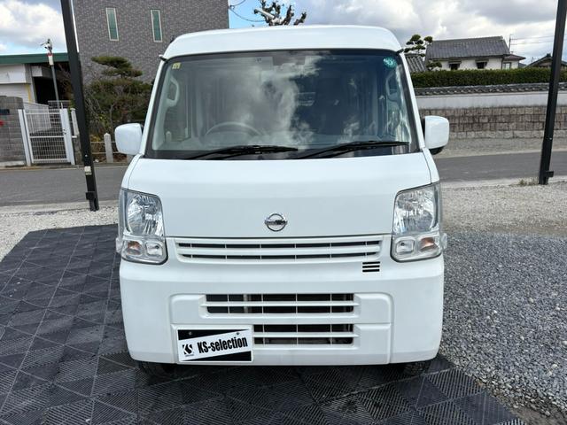ＮＶ１００クリッパーバン ＤＸ　ＧＬエマージェンシーブレーキパッケージ　５ＡＧＳ車　２ｎｄ発進　衝突軽減ブレーキ　横滑り防止　社外オーディオ　ＤＶＤ　ラジオ　バックカメラ　ＥＴＣ　電格ミラー　マニュアルエアコン　前席パワーウィンドウ　純正キーレス（2枚目）