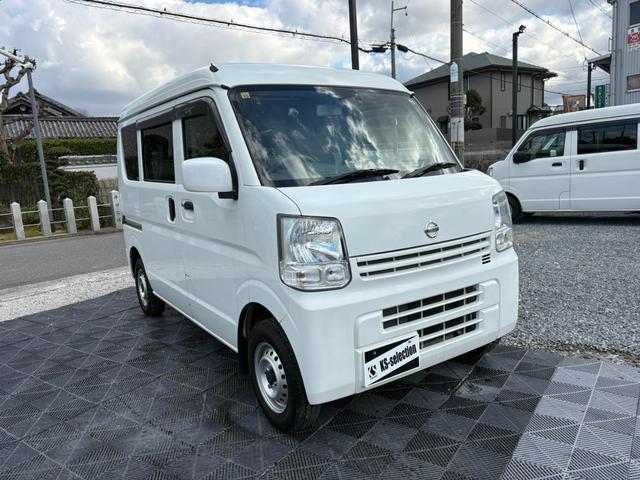 ＮＶ１００クリッパーバン ＤＸ　ＧＬエマージェンシーブレーキパッケージ　５ＡＧＳ車　２ｎｄ発進　衝突軽減ブレーキ　横滑り防止　社外オーディオ　ＤＶＤ　ラジオ　バックカメラ　ＥＴＣ　電格ミラー　マニュアルエアコン　前席パワーウィンドウ　純正キーレス（4枚目）