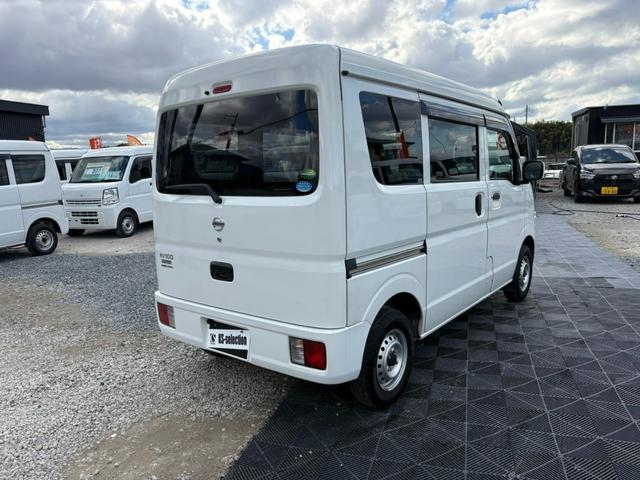 ＮＶ１００クリッパーバン ＤＸ　ＧＬエマージェンシーブレーキパッケージ　５ＡＧＳ車　２ｎｄ発進　衝突軽減ブレーキ　横滑り防止　社外オーディオ　ＤＶＤ　ラジオ　バックカメラ　ＥＴＣ　電格ミラー　マニュアルエアコン　前席パワーウィンドウ　純正キーレス（6枚目）