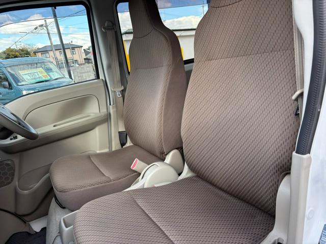 ＮＶ１００クリッパーバン ＤＸ　ＧＬエマージェンシーブレーキパッケージ　５ＡＧＳ車　２ｎｄ発進　衝突軽減ブレーキ　横滑り防止　社外オーディオ　ＤＶＤ　ラジオ　バックカメラ　ＥＴＣ　電格ミラー　マニュアルエアコン　前席パワーウィンドウ　純正キーレス（23枚目）