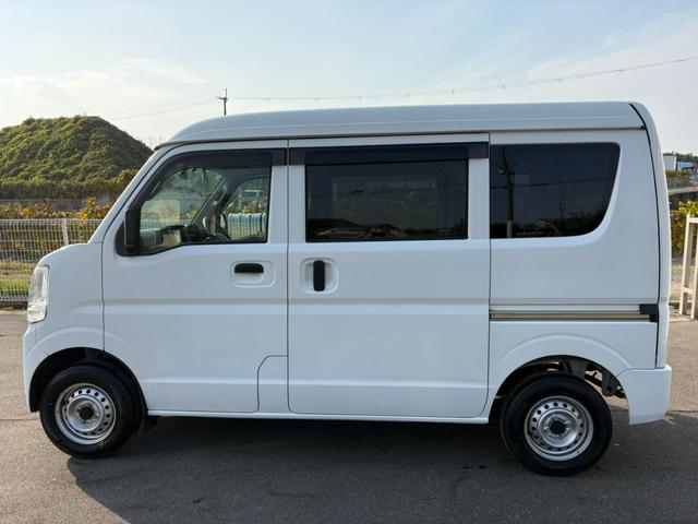 ＮＶ１００クリッパーバン ＤＸ　ＧＬパッケージ　４ＡＴ　社外ナビ　ワンセグ　ラジオ　バックカメラ　ＥＴＣ　ドライブレコーダー　マニュアルエアコン　前席パワーウィンドウ　純正キーレス（9枚目）