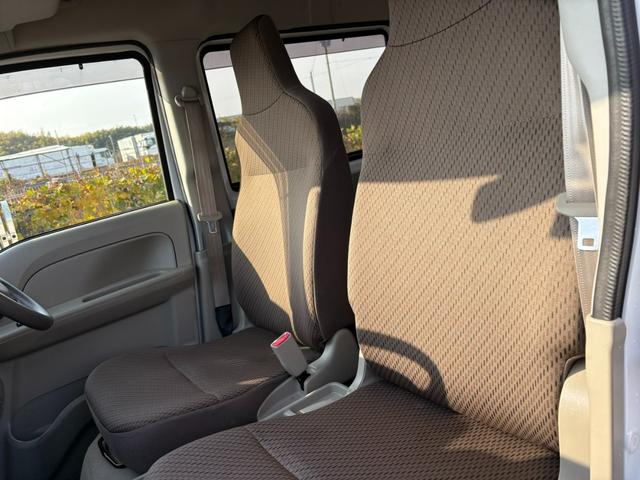 ＮＶ１００クリッパーバン ＤＸ　ＧＬパッケージ　４ＡＴ　社外ナビ　ワンセグ　ラジオ　バックカメラ　ＥＴＣ　ドライブレコーダー　マニュアルエアコン　前席パワーウィンドウ　純正キーレス（25枚目）