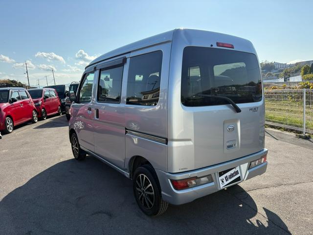 ハイゼットカーゴ スペシャルSAIII 4AT 衝突軽減ブレーキ 横滑り防止 アイドリングストップ 純正ラジオ ドライブレコーダー 前席パワーウィンドウ マニュアルエアコン 純正キーレス 社外アルミホイール(8枚目)