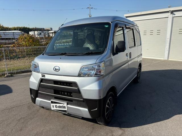 ハイゼットカーゴ スペシャルSAIII 4AT 衝突軽減ブレーキ 横滑り防止 アイドリングストップ 純正ラジオ ドライブレコーダー 前席パワーウィンドウ マニュアルエアコン 純正キーレス 社外アルミホイール(10枚目)