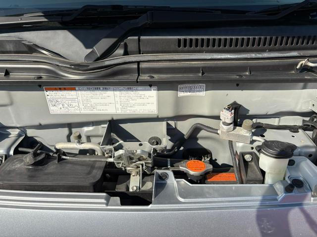 ハイゼットカーゴ スペシャルSAIII 4AT 衝突軽減ブレーキ 横滑り防止 アイドリングストップ 純正ラジオ ドライブレコーダー 前席パワーウィンドウ マニュアルエアコン 純正キーレス 社外アルミホイール(16枚目)