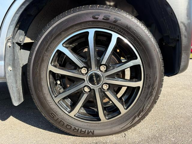 ハイゼットカーゴ スペシャルSAIII 4AT 衝突軽減ブレーキ 横滑り防止 アイドリングストップ 純正ラジオ ドライブレコーダー 前席パワーウィンドウ マニュアルエアコン 純正キーレス 社外アルミホイール(17枚目)