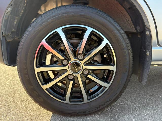 ハイゼットカーゴ スペシャルSAIII 4AT 衝突軽減ブレーキ 横滑り防止 アイドリングストップ 純正ラジオ ドライブレコーダー 前席パワーウィンドウ マニュアルエアコン 純正キーレス 社外アルミホイール(20枚目)