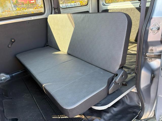 ハイゼットカーゴ スペシャルSAIII 4AT 衝突軽減ブレーキ 横滑り防止 アイドリングストップ 純正ラジオ ドライブレコーダー 前席パワーウィンドウ マニュアルエアコン 純正キーレス 社外アルミホイール(25枚目)