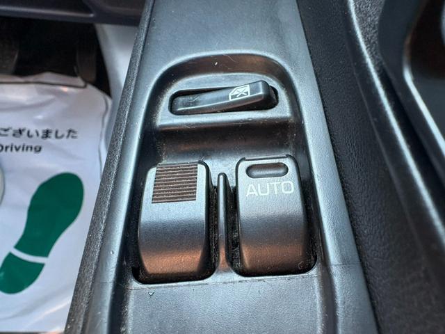 ハイゼットカーゴ スペシャルSAIII 4AT 衝突軽減ブレーキ 横滑り防止 アイドリングストップ 純正ラジオ ドライブレコーダー 前席パワーウィンドウ マニュアルエアコン 純正キーレス 社外アルミホイール(37枚目)