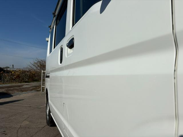 ミニキャブバン Ｇ　４ＡＴ　４ＷＤ　２ｎｄ発進　純正ラジオ　ＥＴＣ　前席パワーウィンドウ　マニュアルエアコン　純正キーレス（11枚目）