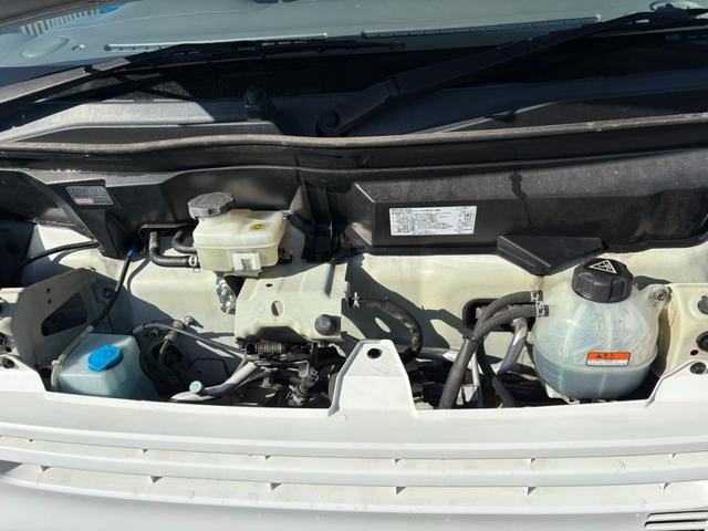 ミニキャブバン Ｇ　４ＡＴ　４ＷＤ　２ｎｄ発進　純正ラジオ　ＥＴＣ　前席パワーウィンドウ　マニュアルエアコン　純正キーレス（16枚目）