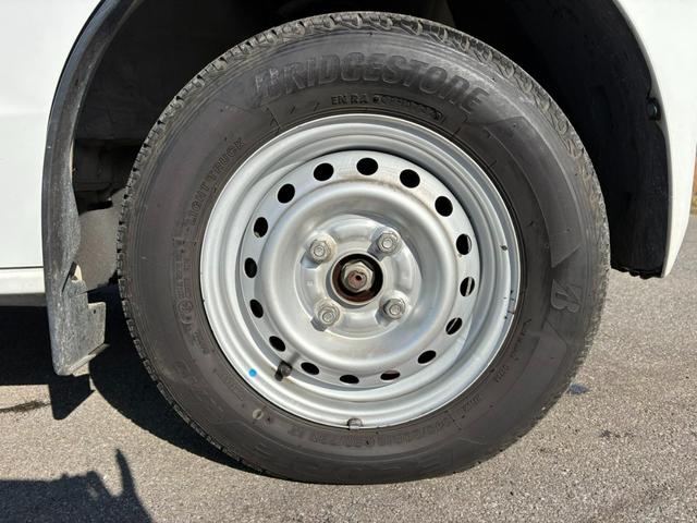 ミニキャブバン Ｇ　４ＡＴ　４ＷＤ　２ｎｄ発進　純正ラジオ　ＥＴＣ　前席パワーウィンドウ　マニュアルエアコン　純正キーレス（19枚目）