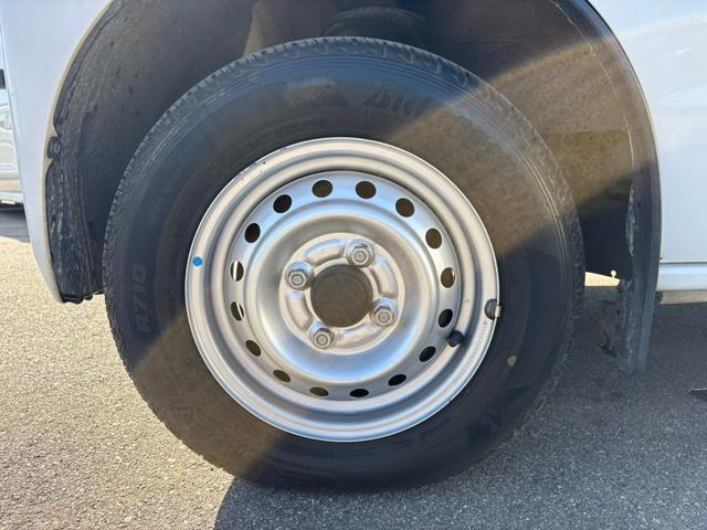 ミニキャブバン Ｇ　４ＡＴ　４ＷＤ　２ｎｄ発進　純正ラジオ　ＥＴＣ　前席パワーウィンドウ　マニュアルエアコン　純正キーレス（22枚目）