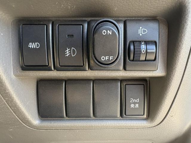 ミニキャブバン Ｇ　４ＡＴ　４ＷＤ　２ｎｄ発進　純正ラジオ　ＥＴＣ　前席パワーウィンドウ　マニュアルエアコン　純正キーレス（29枚目）