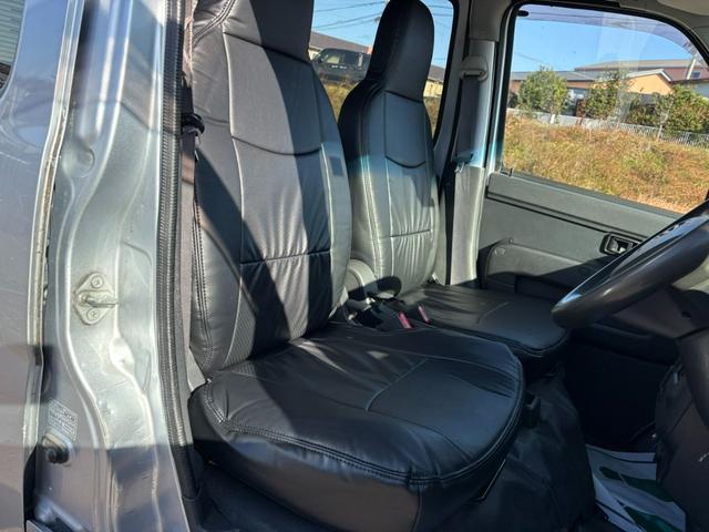 ハイゼットカーゴ ＤＸ　ＳＡＩＩＩ　４ＡＴ　衝突軽減ブレーキ　横滑り防止　アイドリングストップ　バックカメラ　マニュアルエアコン　前席パワーウィンドウ　純正キーレス（23枚目）