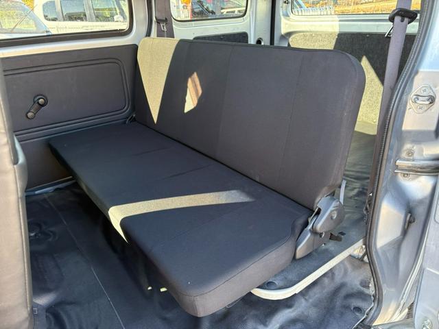 ハイゼットカーゴ ＤＸ　ＳＡＩＩＩ　４ＡＴ　衝突軽減ブレーキ　横滑り防止　アイドリングストップ　バックカメラ　マニュアルエアコン　前席パワーウィンドウ　純正キーレス（25枚目）