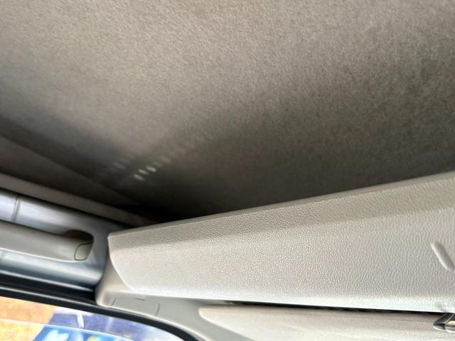 ハイゼットカーゴ ＤＸ　ＳＡＩＩＩ　４ＡＴ　衝突軽減ブレーキ　横滑り防止　アイドリングストップ　バックカメラ　マニュアルエアコン　前席パワーウィンドウ　純正キーレス（35枚目）