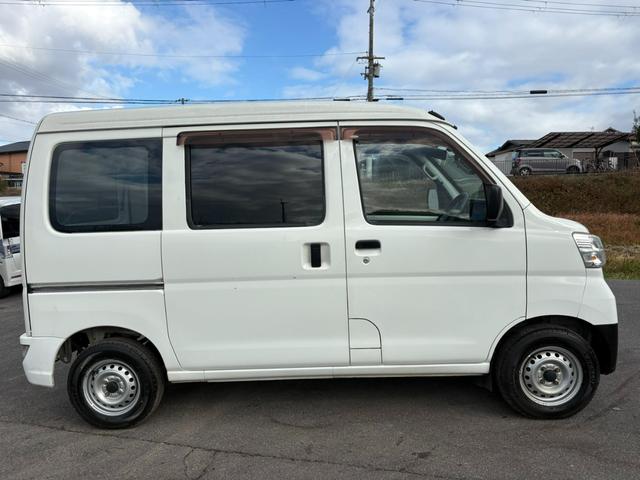 ハイゼットカーゴ スペシャル　４ＡＴ　アイドリングストップ　マニュアルエアコン　ＥＴＣ　キー（5枚目）