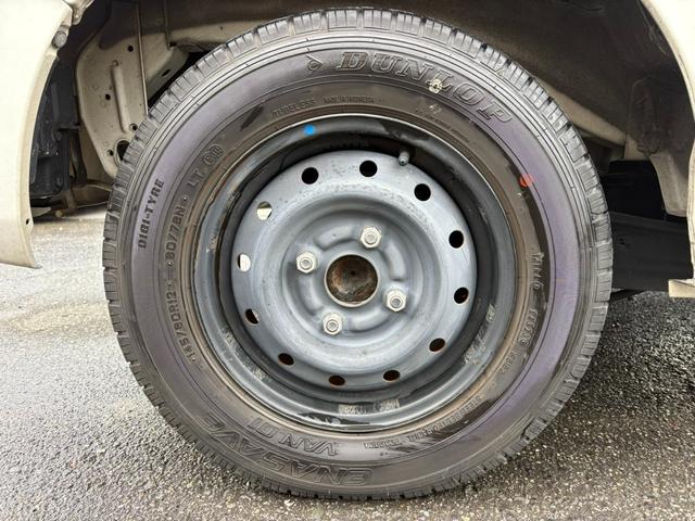 スクラム バスター　４ＡＴ　衝突軽減ブレーキ　横滑り防止　パーキングアシスト　社外ナビ　Ｂｌｕｅｔｏｏｔｈ接続　ラジオ　バックカメラ　ＥＴＣ　マニュアルエアコン　パワーウィンドウ　電格ミラー　純正キーレス（18枚目）