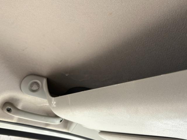 スクラム バスター　４ＡＴ　衝突軽減ブレーキ　横滑り防止　パーキングアシスト　社外ナビ　Ｂｌｕｅｔｏｏｔｈ接続　ラジオ　バックカメラ　ＥＴＣ　マニュアルエアコン　パワーウィンドウ　電格ミラー　純正キーレス（40枚目）