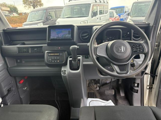 �y�C���p�l����z���E���悭�^�]���₷���݌v�ƂȂ��Ă���܂��B�C���p�l�������������Ɛ������ꂽ�f�U�C���ō����������Ă��܂��B���X�̃h���C�u��O�������܂���B