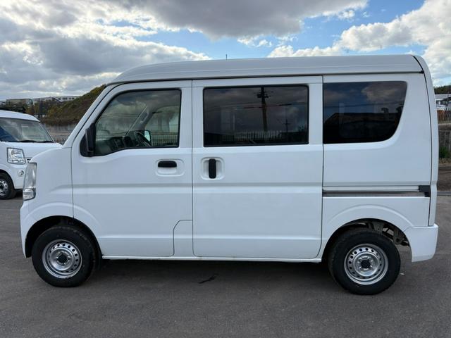 ＮＶ１００クリッパーバン ＤＸ　セーフティパッケージ　５ＡＧＳ車　衝突軽減ブレーキ　横滑り防止　パーキングアシスト　２ｎｄ発進　純正ラジオ　ＥＴＣ　マニュアルエアコン　純正キーレス（8枚目）