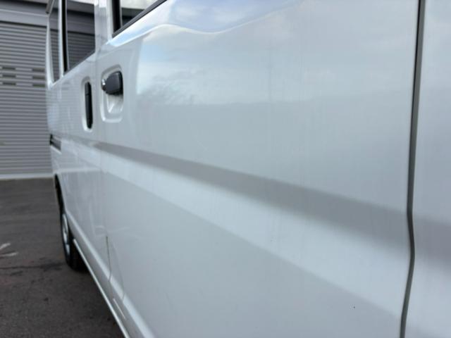 ＮＶ１００クリッパーバン ＤＸ　セーフティパッケージ　５ＡＧＳ車　衝突軽減ブレーキ　横滑り防止　パーキングアシスト　２ｎｄ発進　純正ラジオ　ＥＴＣ　マニュアルエアコン　純正キーレス（10枚目）